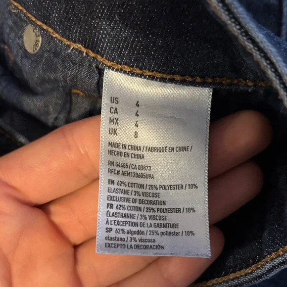 American Eagle Outfitters Ripped Jean Shorts - Dark Wash Denim size 4 - Picture 4 of 4